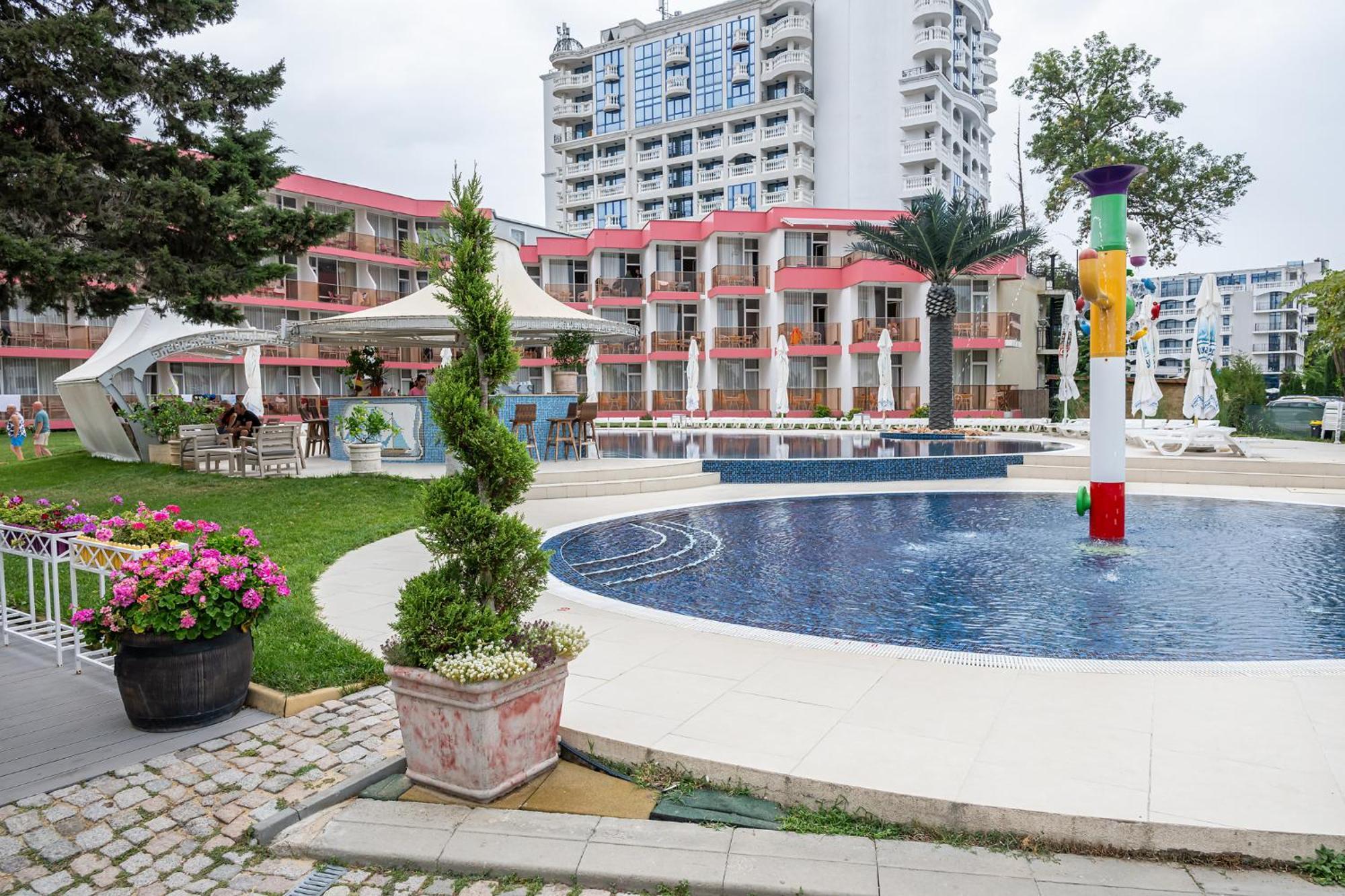 Flamingo Beach Hotel ซันนีบีช ภายนอก รูปภาพ